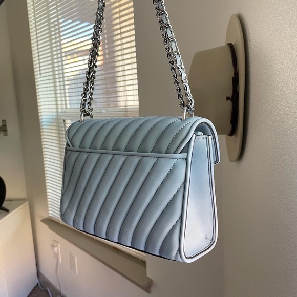 ⚡️SOLD⚡️ Michael Kors Rose Flap Shoulder Bag - Picture 2 of 8